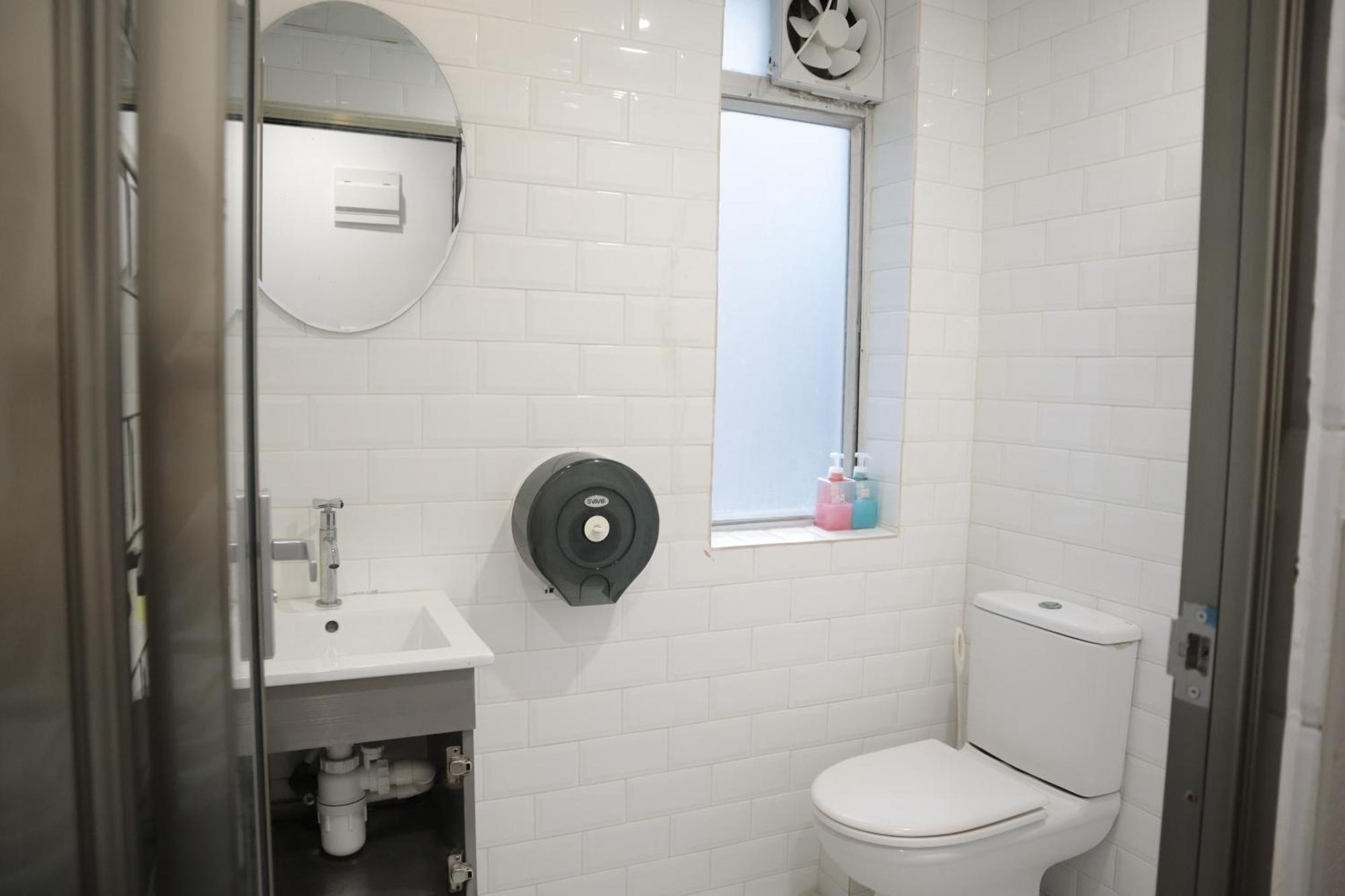 Hoi To Hostel Гонконг Экстерьер фото